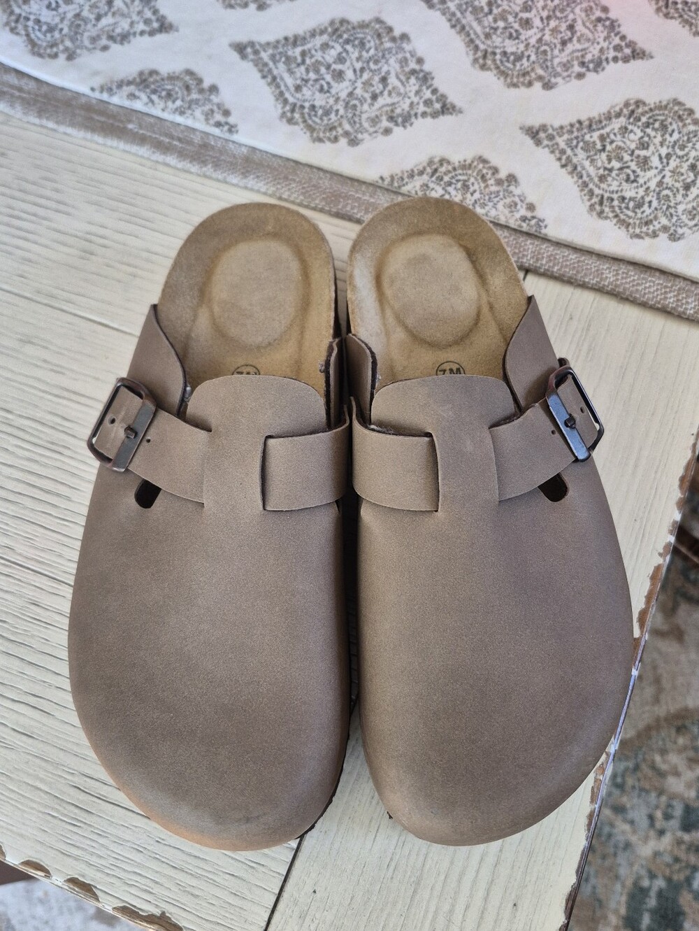 NWOT Cushionaire Platform Clogs Sz 7